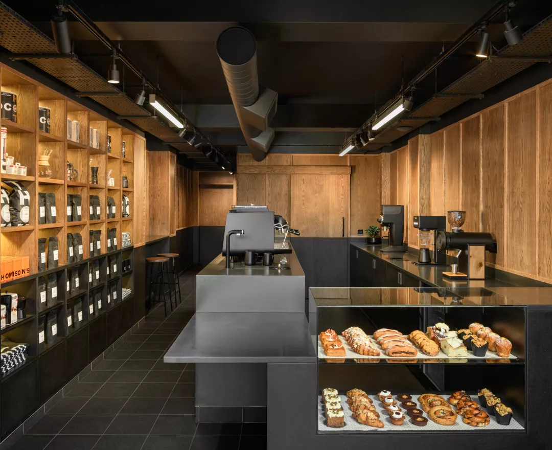 HIMACS crea uno stile ricercato e definito per lo store Thomson’s Coffee di Glasgow 