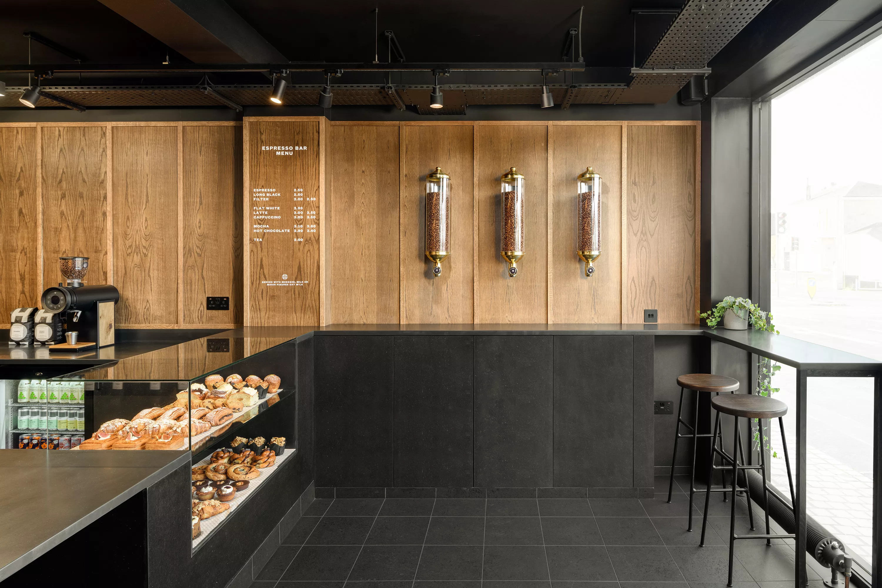 HIMACS gives Thomson’s Coffee HQ a rich and deep flavour, just like its coffee