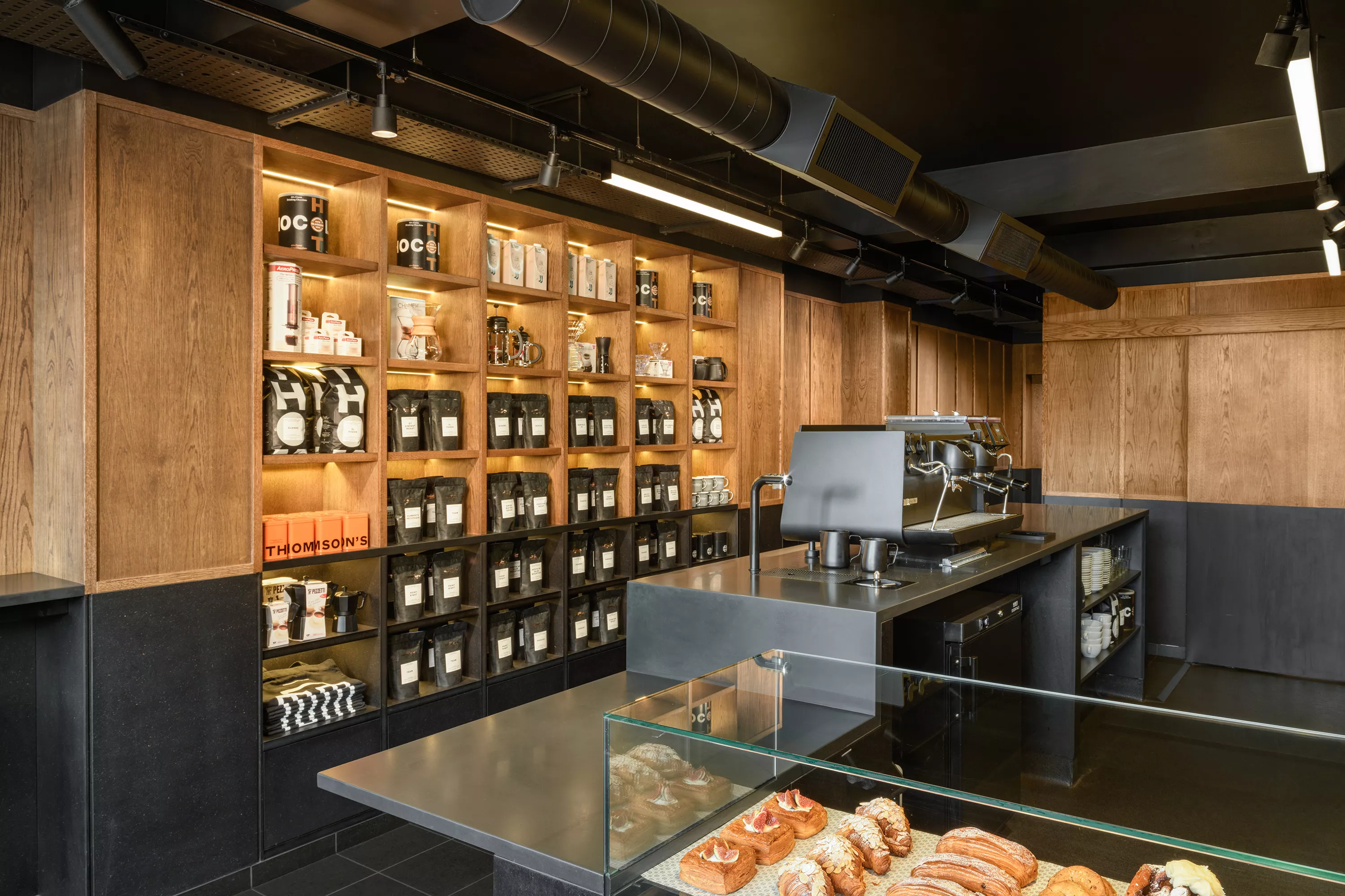 HIMACS gives Thomson’s Coffee HQ a rich and deep flavour, just like its coffee