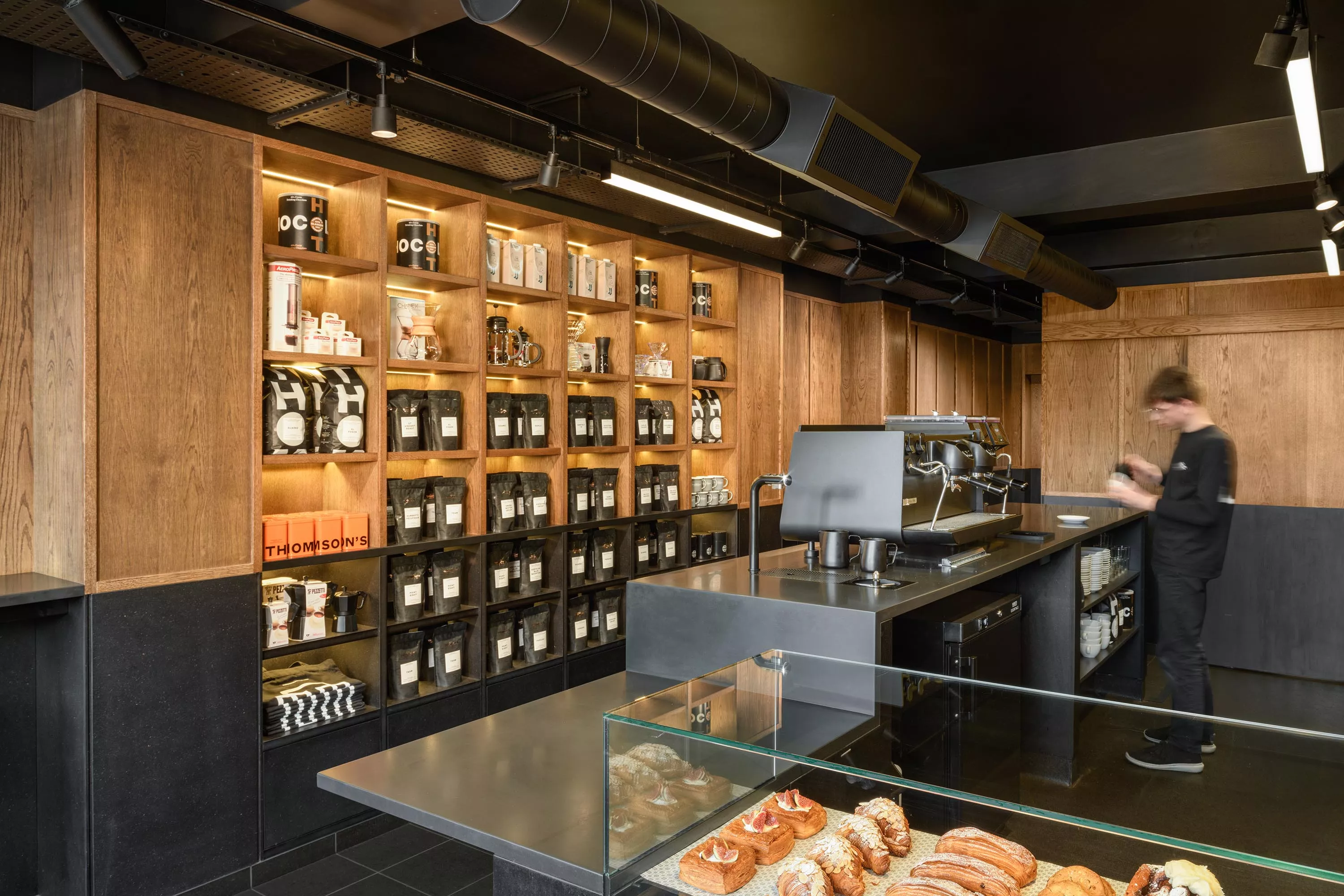 HIMACS gives Thomson’s Coffee HQ a rich and deep flavour, just like its coffee