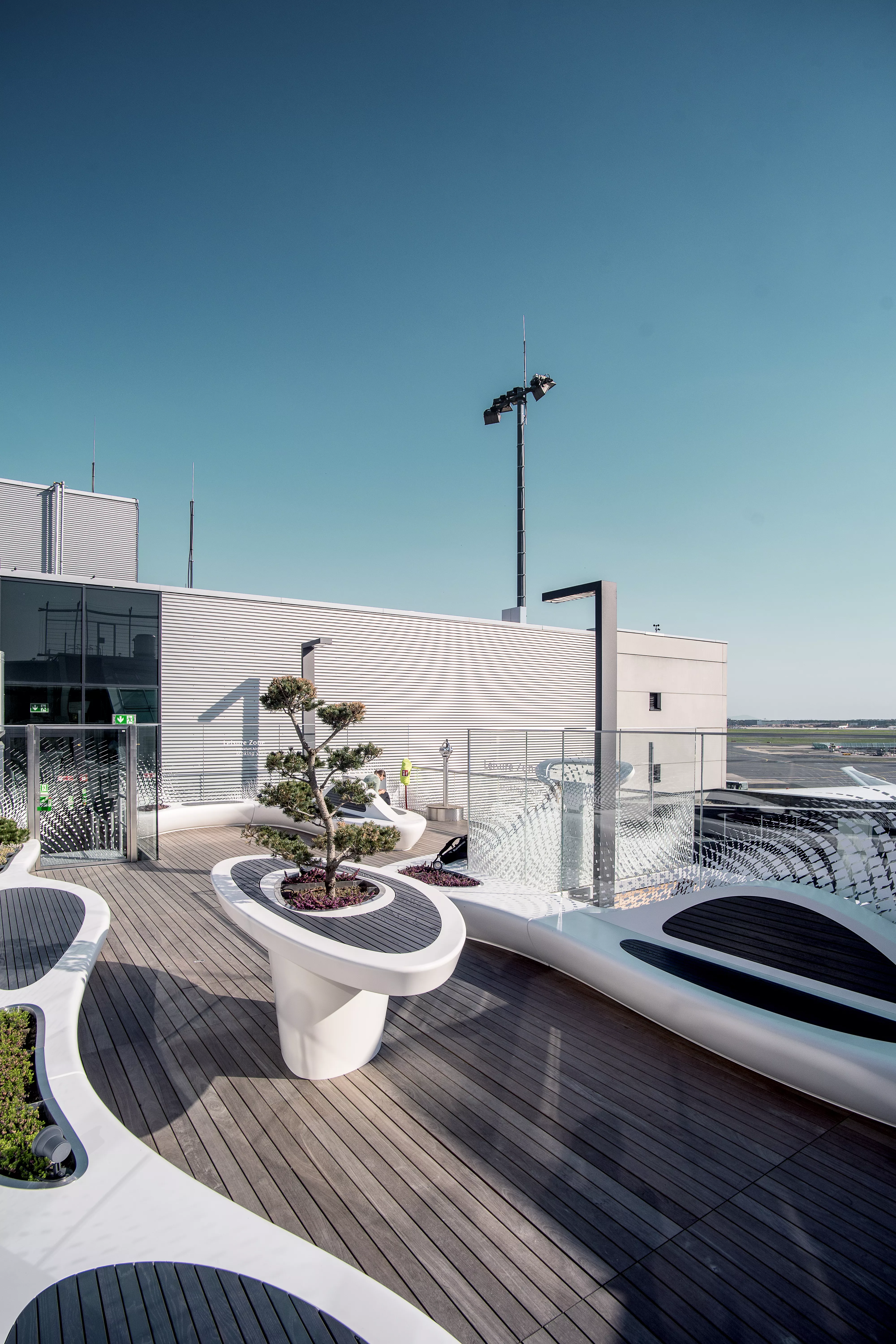 Frankfurt Airport’s new Open Air Deck