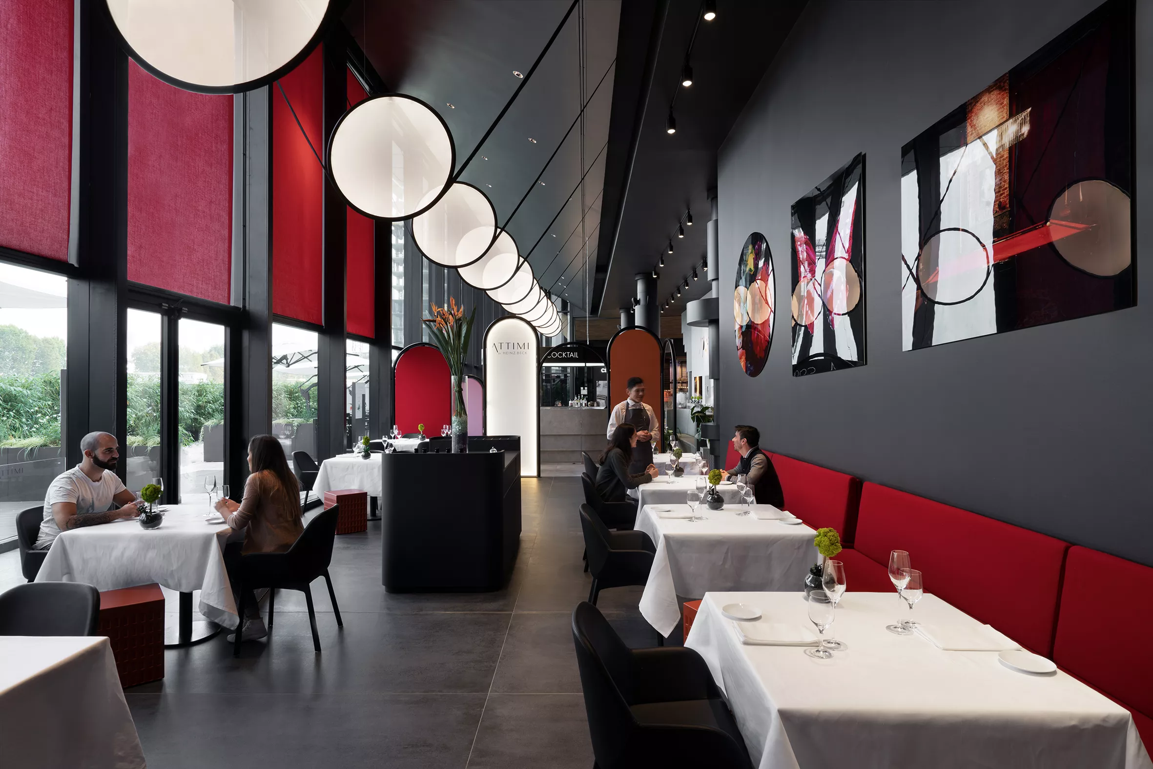 Fabio Novembre sceglie HIMACS per il progetto del nuovo ristorante di Heinz Beck, a City Life. 