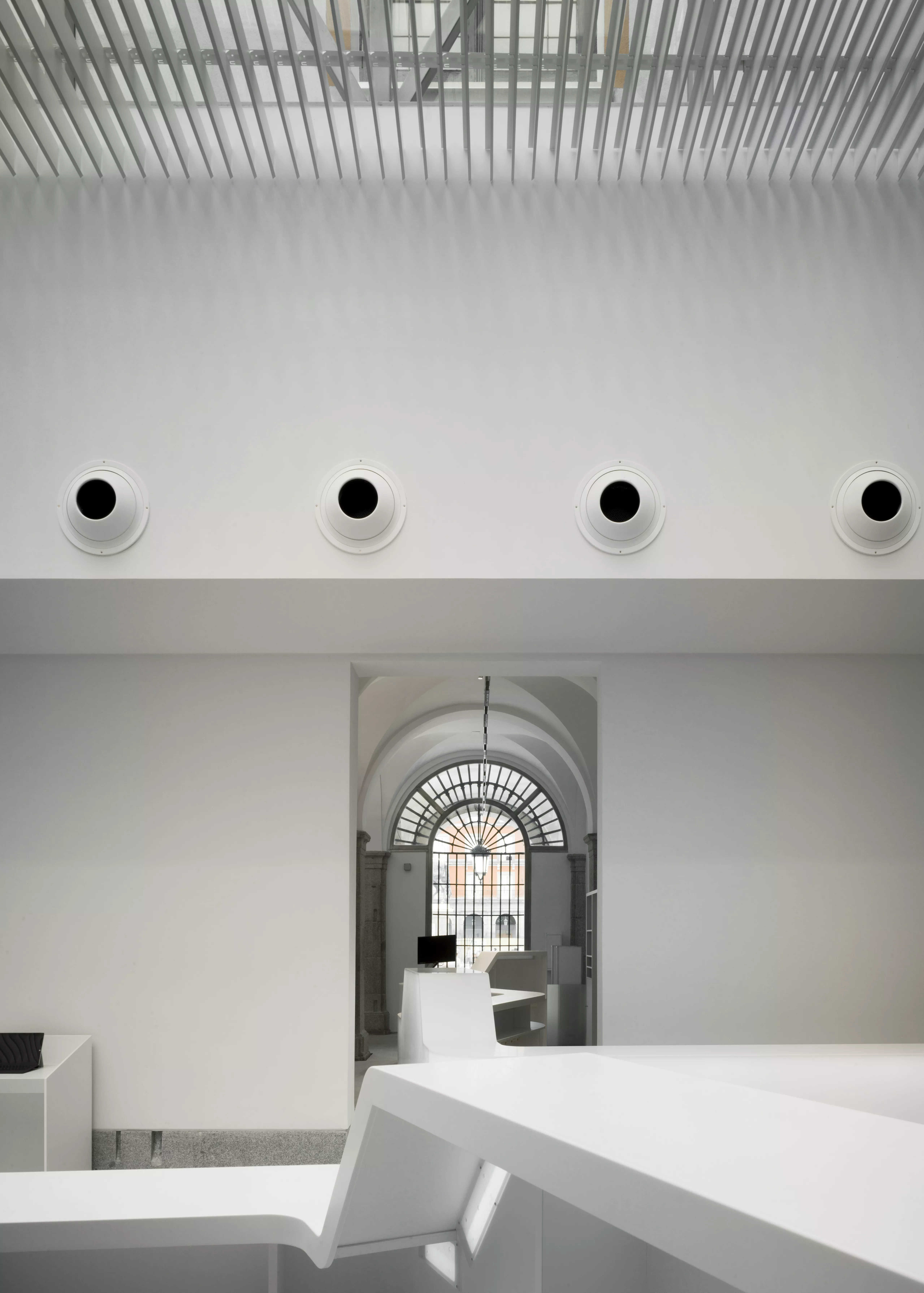 HIMACS: Redesign of the Tourist Office at Plaza Mayor in Madrid