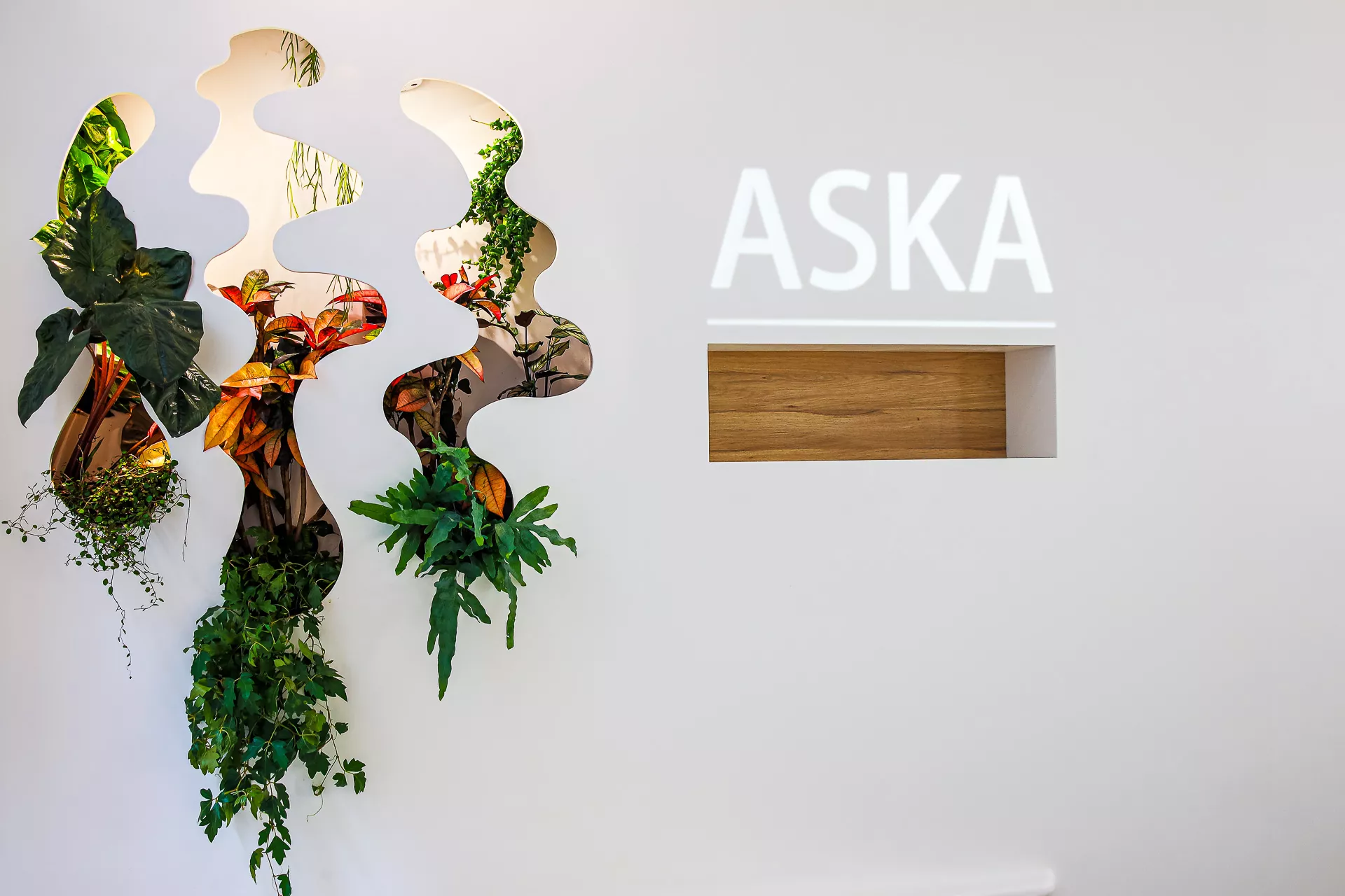 HIMACS on show in Paris at the Aska Showroom