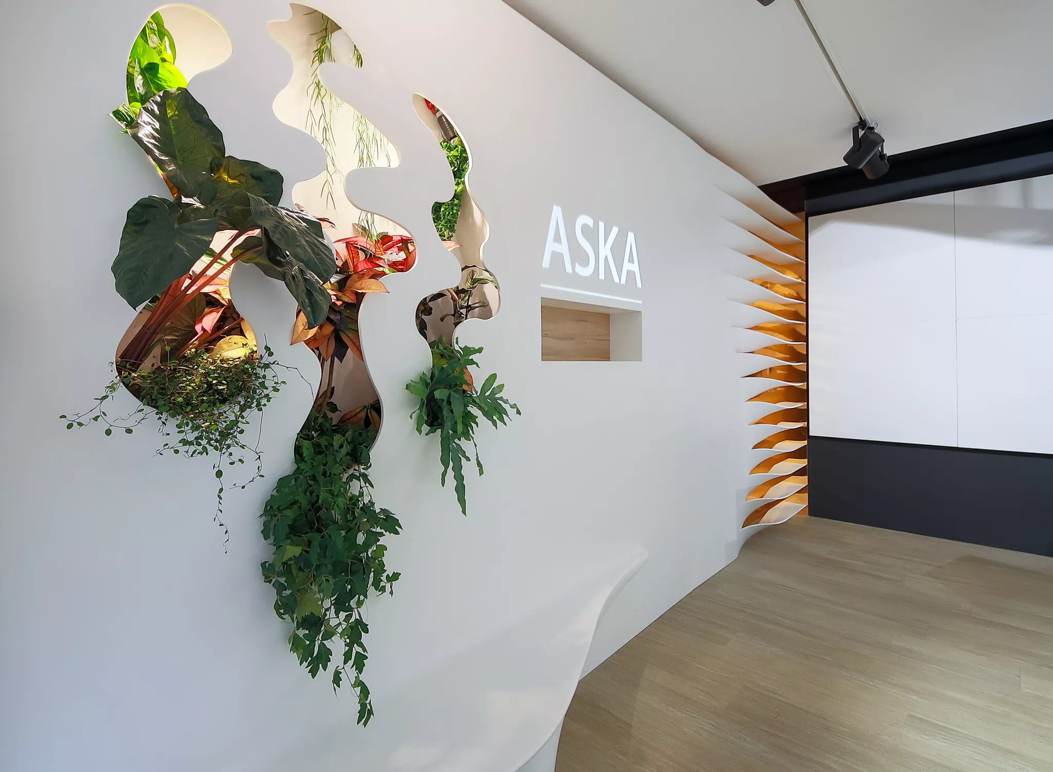 HIMACS on show in Paris at the Aska Showroom