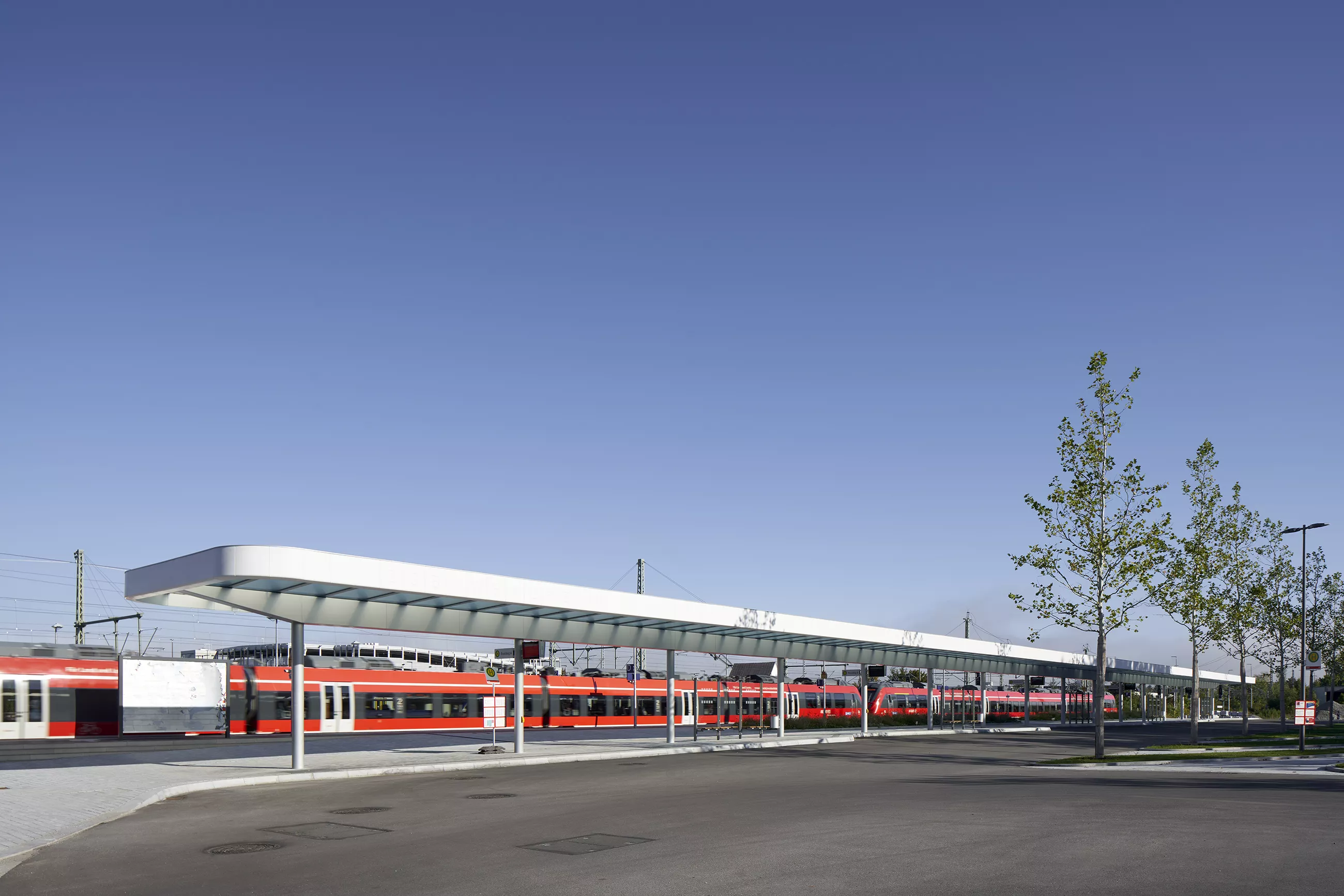 Translucent surround in HIMACS illuminates central bus station in Germany