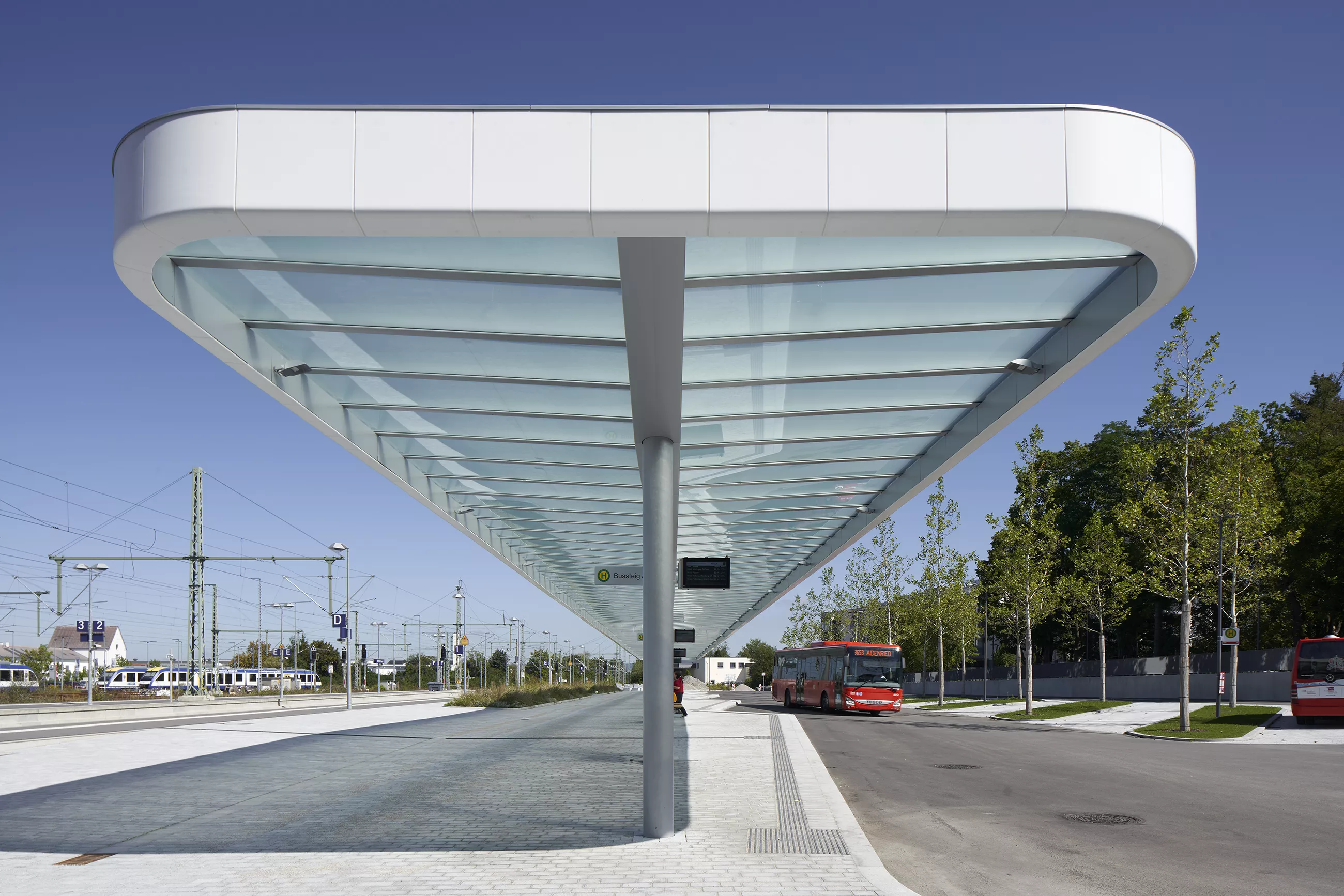 Translucent surround in HIMACS illuminates central bus station in Germany