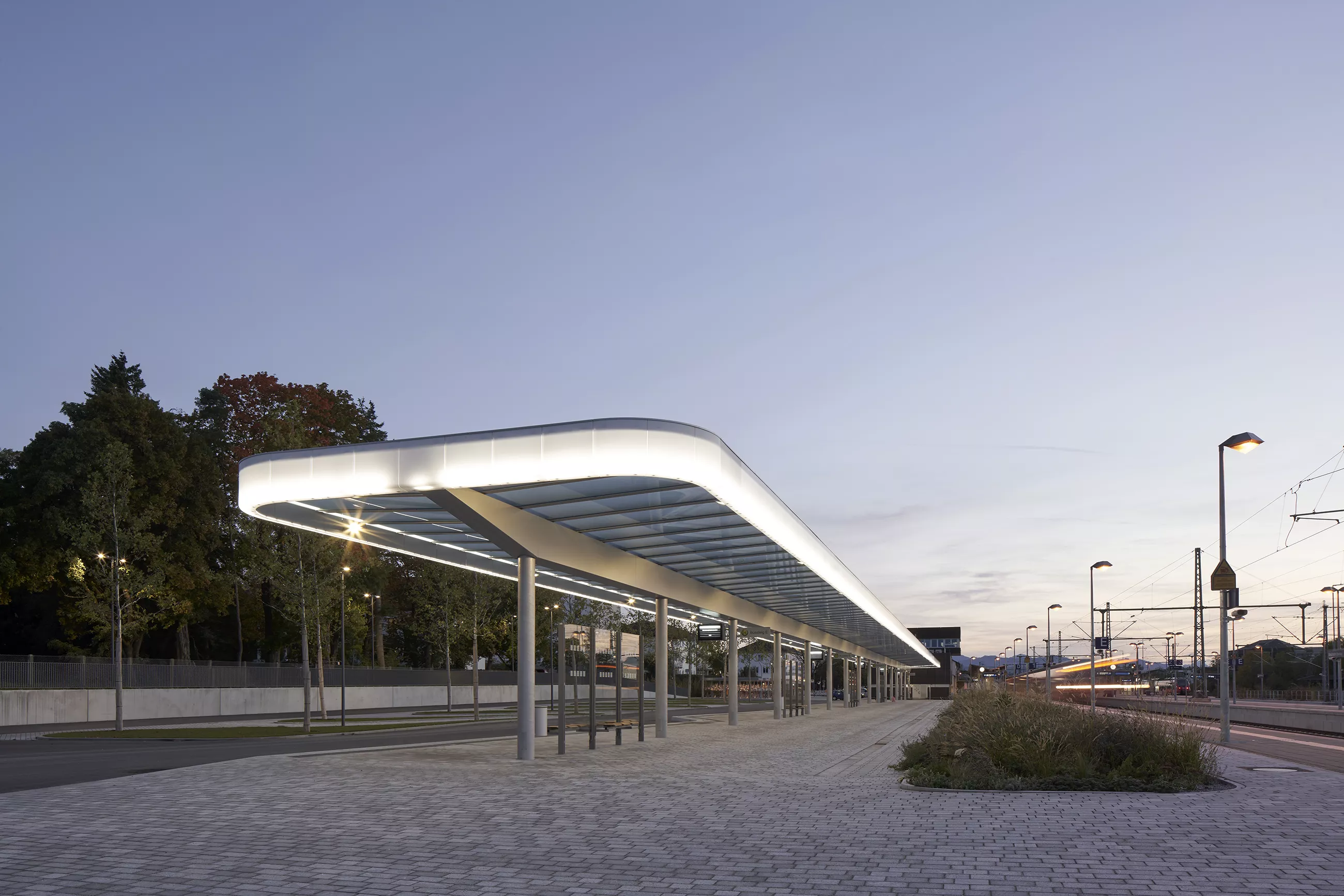 HIMACS illumine la gare routière centrale de Weilheim, en Bavière