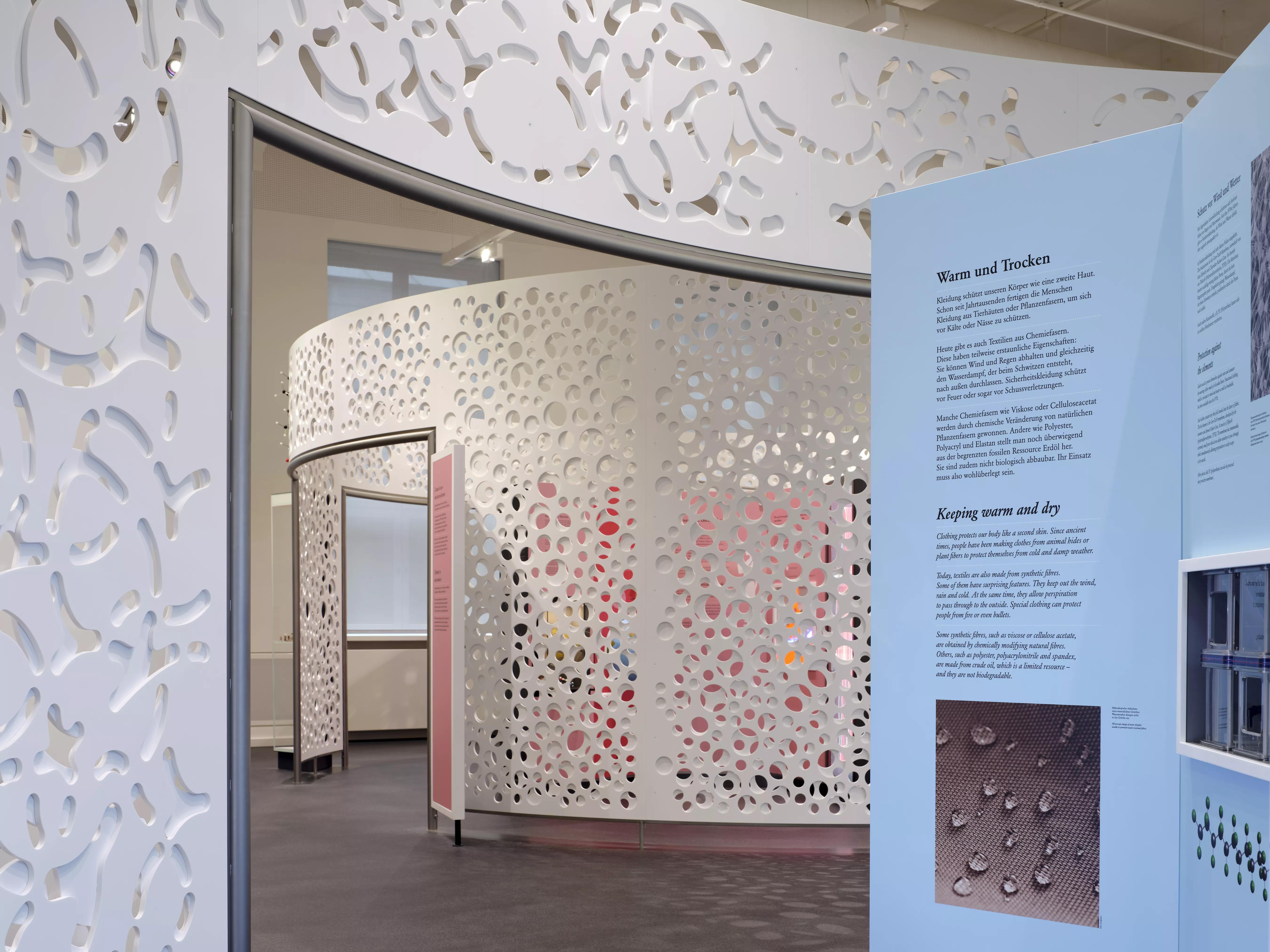 New exhibition at the Deutsches Museum uses high-tech HIMACS walls