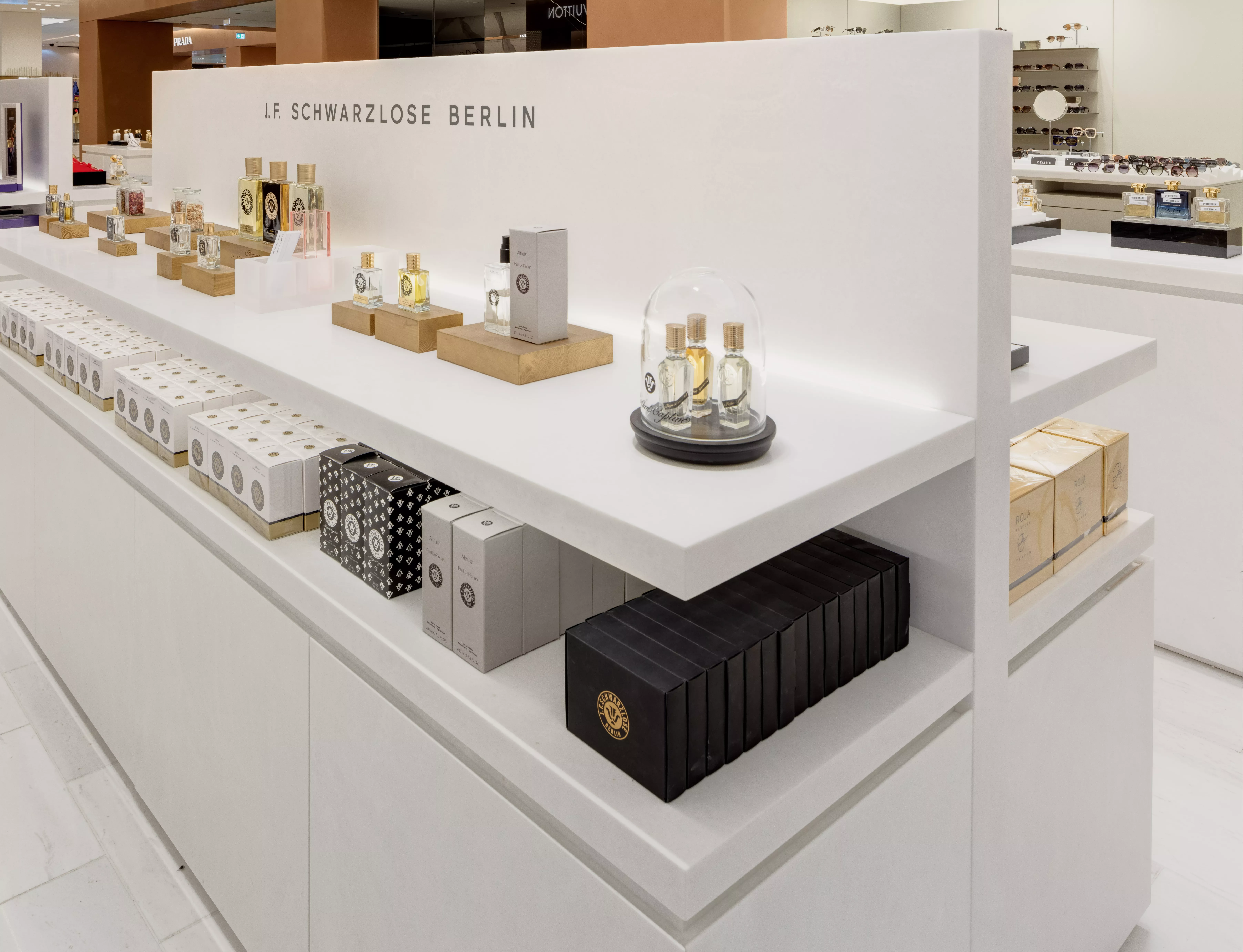 HIMACS and John Pawson bring back light to a beauty store in Germany