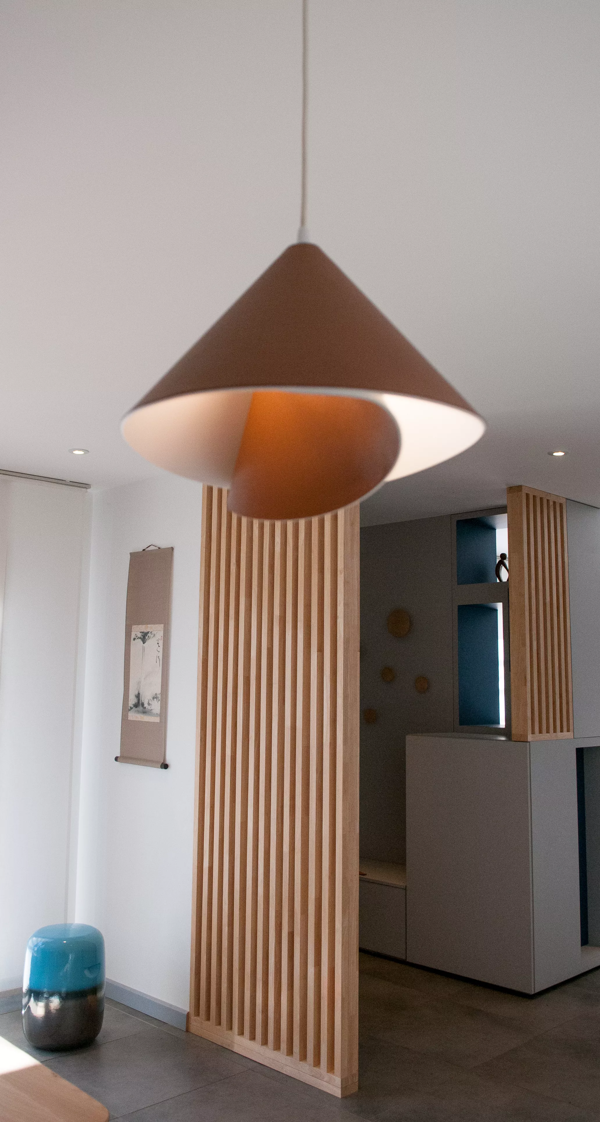 The return of the iconic Tulip lamp, with an elegant new pendant version